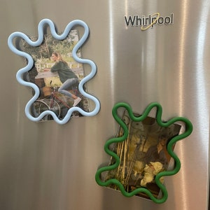 MAGNETIC/ WALL HANGING Squiggle frame