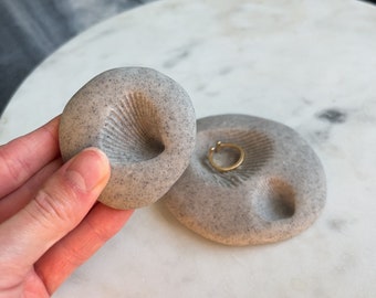 sand blob jewelry dish