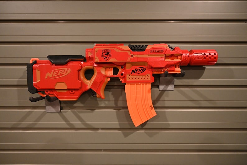 Modded Nerf Lipo Stryfe Combat Rifle (Red and Brown) Modded Nerf Lipo Stryfe Combat Rifle (Red and Brown)