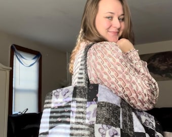 Oversized Quilted Tote Bag – Personalized Embroidered Patchwork Bag for Everyday Use