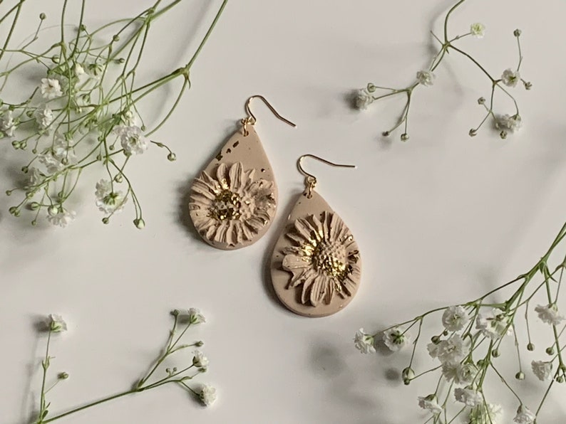 Beige and Gold Floral Dangle Earrings