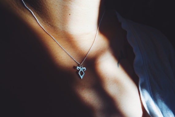 Shadowhunter rune best sale necklace