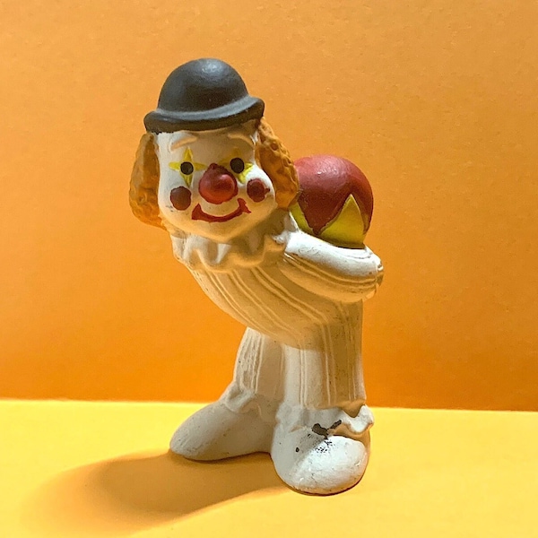 Vintage - 2.5" Ceramic Clown Figurine w/Ball & Derby Hat