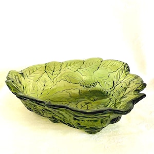 Vtg. 1970&#39;s Indiana Glass Co. Triangular Green Glass Candy Dish/Bowl