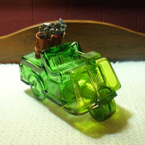 Vintage - 1970's Avon "GOLF CART" after shave decanter (empty)