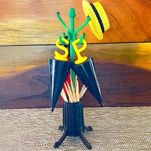 1950's Umbrellas and Hat Salt & Pepper Shakers on Coat Rack