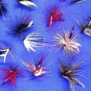 Vtg. 15 moscas surtidas para pesca con mosca, anzuelos de tamaño 9, 10 y 12