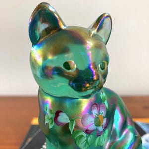 Vtg. FENTON Sitting Green Carnival Glass Cat/Kitten