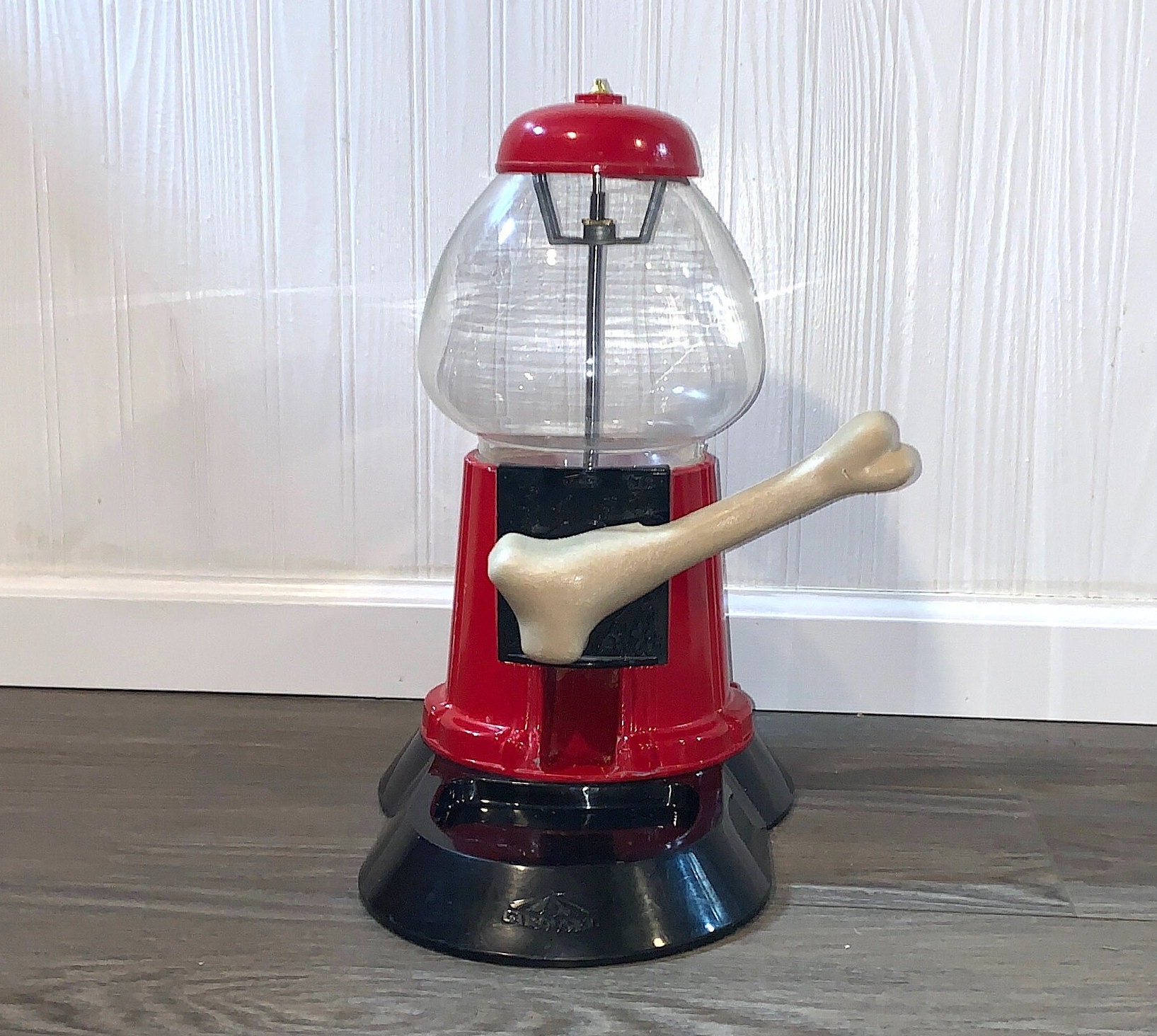 Dog treat dispenser gumball machine hotsell