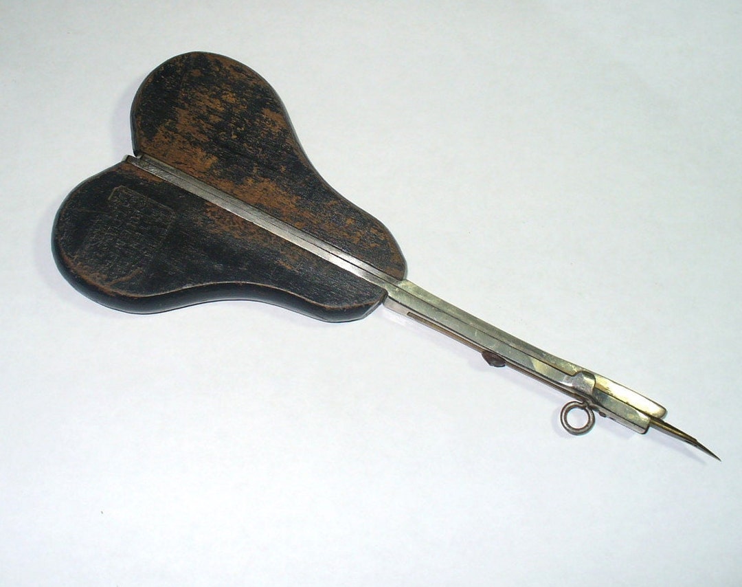 Vintage E. Ross & Co. Wooden Handle Rug Shuttle, Hook, Punch Needle Antique Rug Making Tool Pat