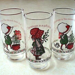 Vtg. (set 3) 1977 HOLLY HOBBIE Coca-Cola Christmas Glasses