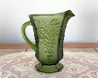 Vtg. 1960&#39;s Anchor Hocking, brocca in vetro verde oliva da 16 fl. oz.