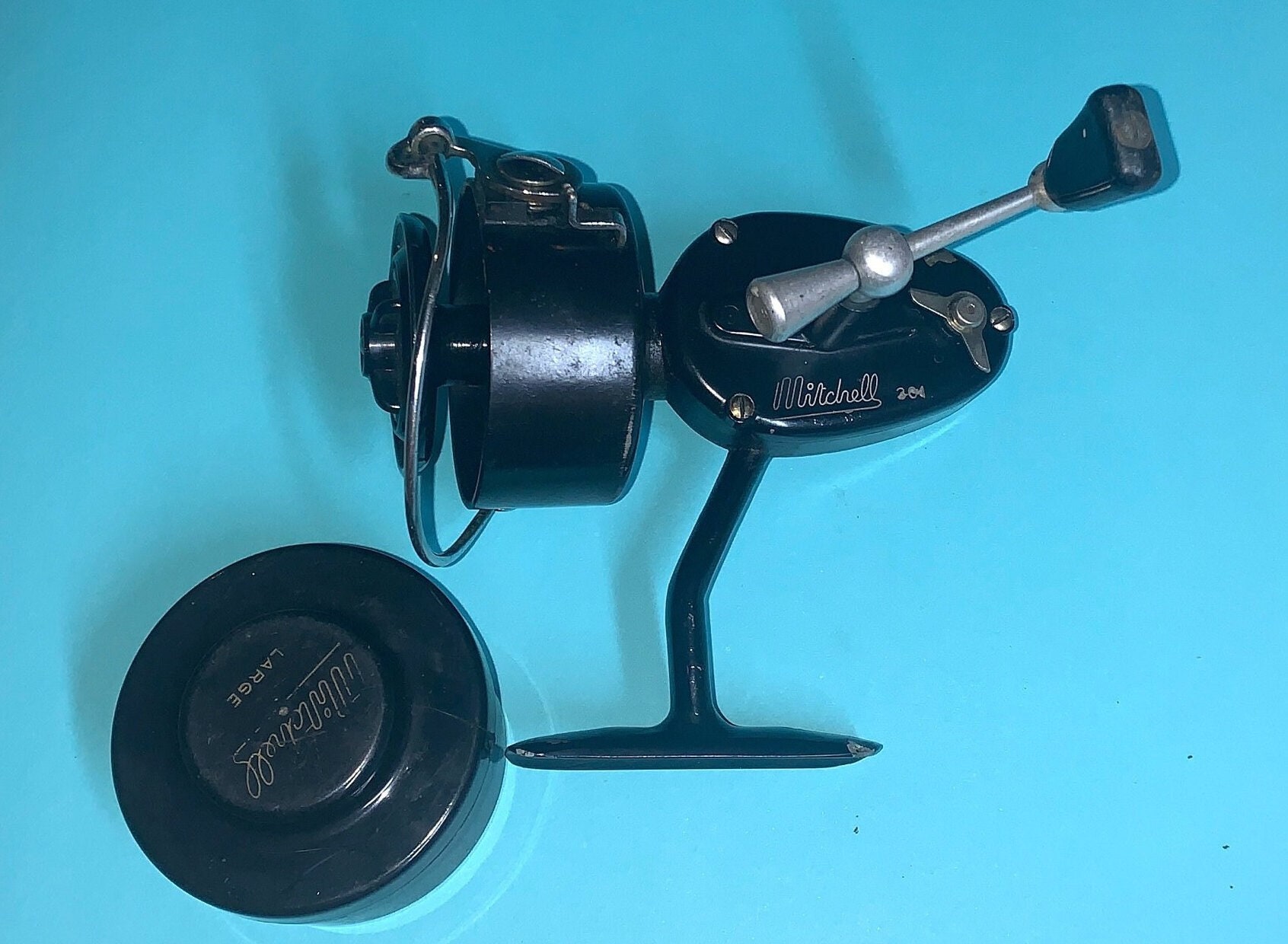 VINTAGE GARCIA MITCHELL 401 SPINNING REEL, PRE-OWNED - Berinson Tackle  Company