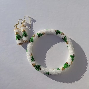 Christmas Tree Beaded Bracelet and Earrings - Christmas Jewelry (medium diameter)