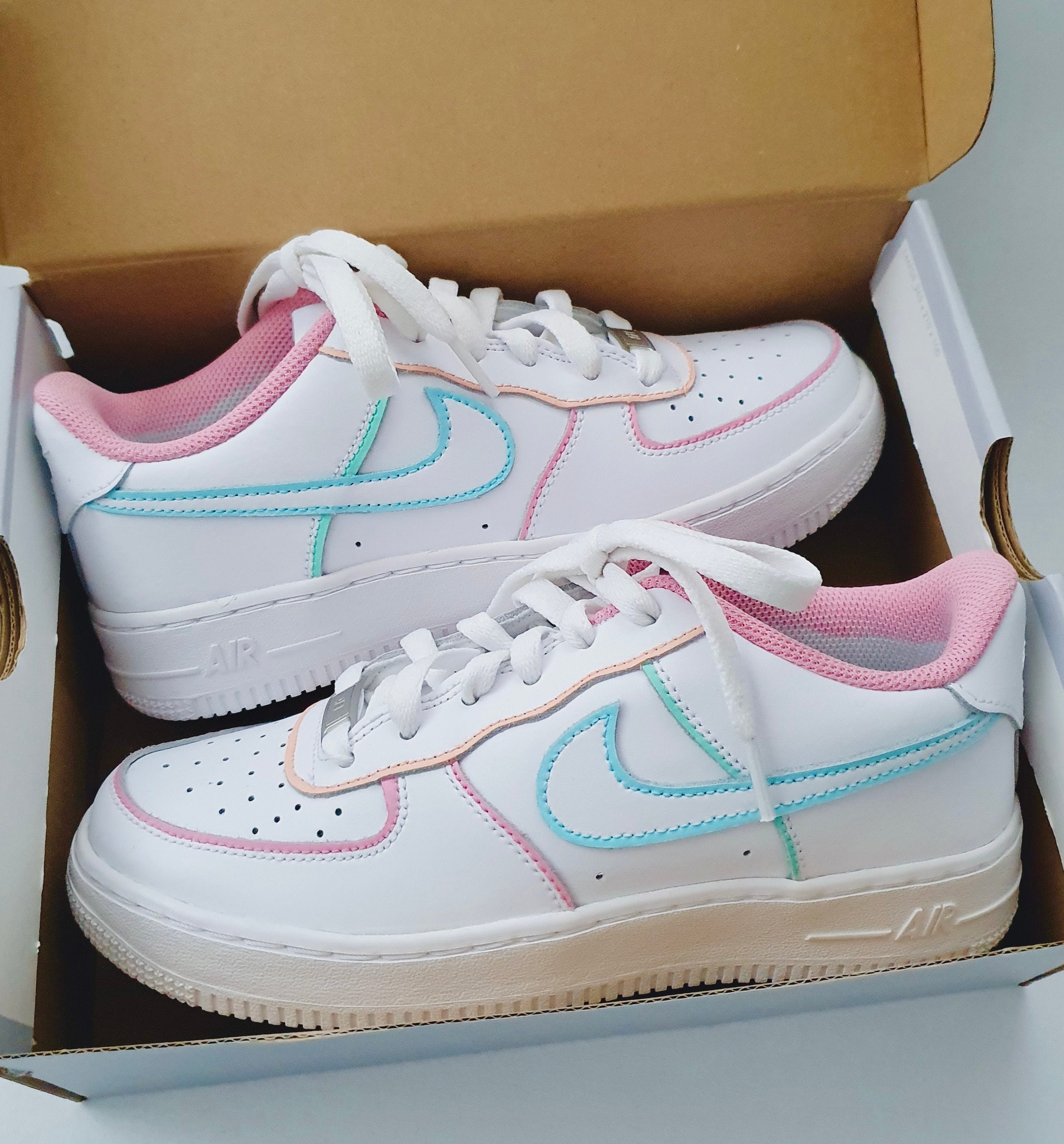 Nike wit sneaker sales
