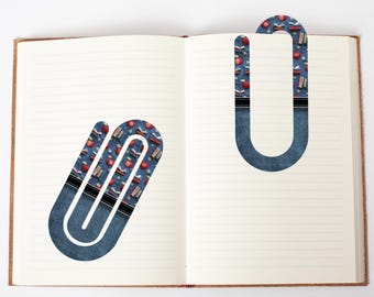 Apple Books Denim Teacher Paper Clip Cyfrowy projekt PNG do sublimacji