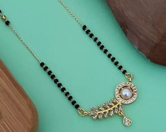 Vergoldete Kristall Blatt Schwarze Perle Mangalsutra / Mangalsutra / Indischer Schmuck / Schwarze Perlen Kette / Mangalsutra für Frauen
