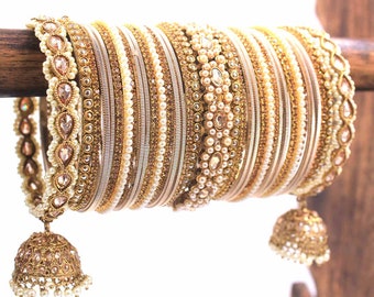 Ensemble de bracelets joncs indiens en perles avec bordures Jhumki, ensemble jonc de mariage indien, bijoux de main Nikkah de mariée indiens pakistanais d'Asie du Sud