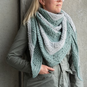 Yarn and Colors - Crochet Shawl Pattern PDF - Diamond Bobble Shawl