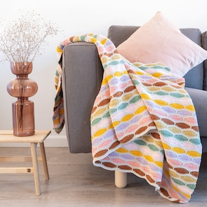 Yarn and Colors - Crochet Blanket Pattern PDF - Stripy Waves Blanket