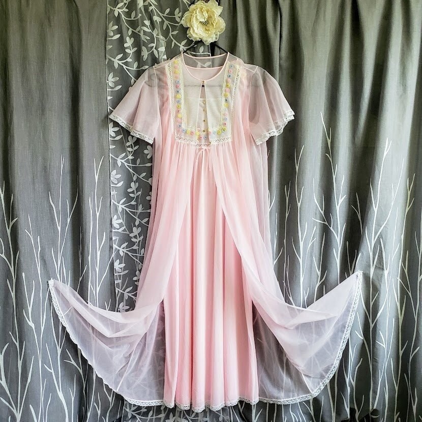 DOT PEIGNOIR SET Deadstock Vintage 1960s Pink Chiffon Lingerie Short Sleeve Column Nightgown and Robe Flowers Lace Details Size Large Etsy