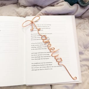 Wire Words | Personalisierte Draht Lesezeichen | Handgemachtes Metal Lesezeichen | Benutzerdefinierte Name Lesezeichen Geschenk | Einzigartiges Geschenk für Buchliebhaber, Lehrer