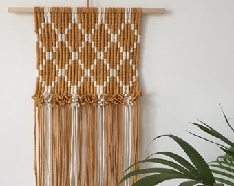 Macrame wandhanger met oosters motief TILES (macrame patroon in Nederlands)