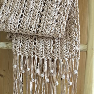Crochet pattern scarf / shawl LOVA (pattern in Dutch)