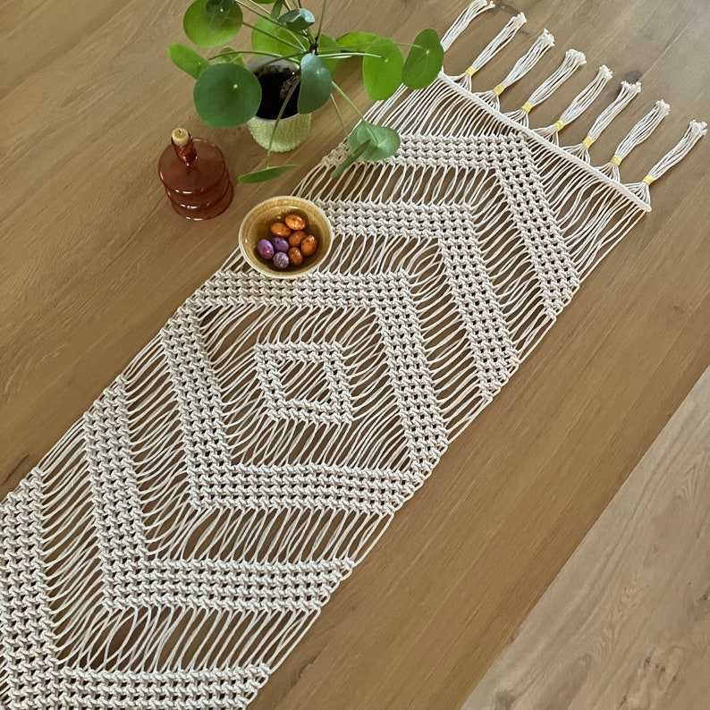 Macrame runner RIVER macrame pattern in Dutch image 9