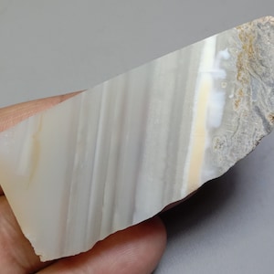 Natural White Banded Agate Slab - Unpolished Gemstone (60x25x5mm)