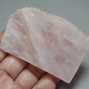 AAA Rose Quartz Slab: Natural Lapidary Rough Stone (76x52x9mm)