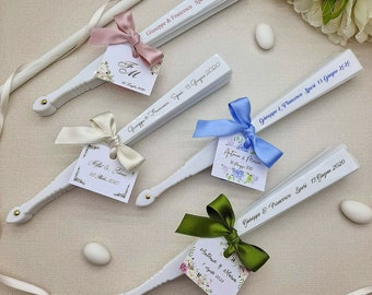 set da 10 Ventagli per Matrimonio Personalizzati Bianchi con Nomi e Fiocco Ventaglio Bianco in Plastica e Tessuto