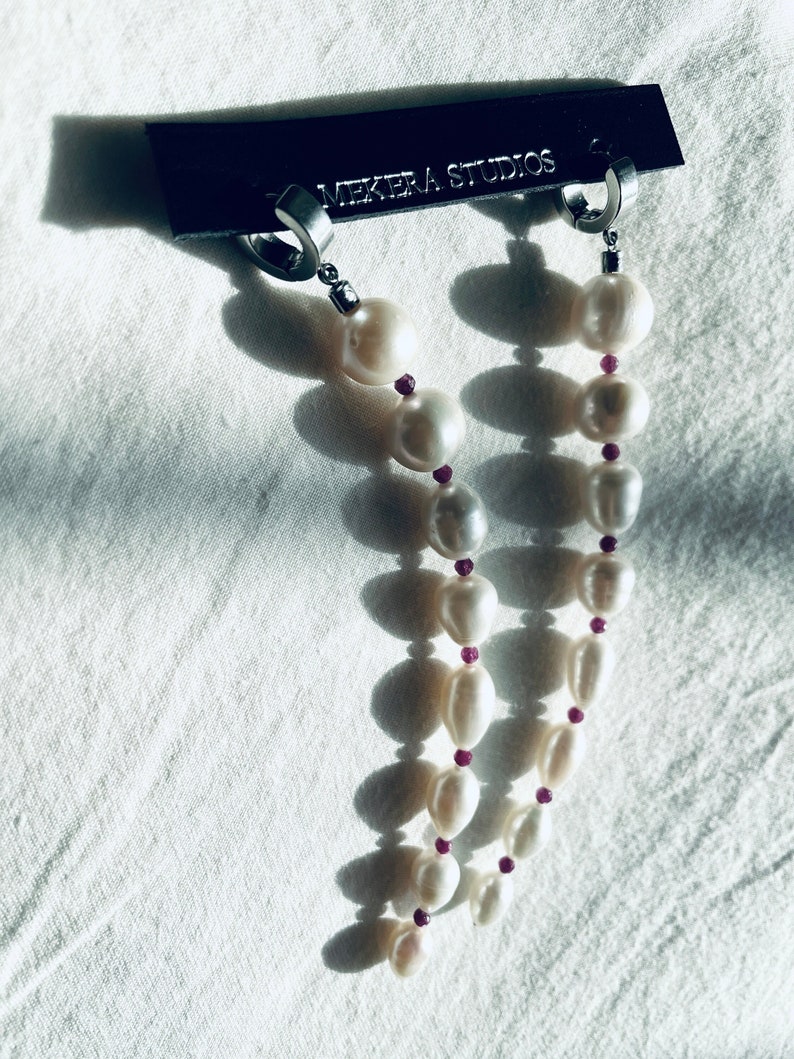 ES4 Boucles d'oreilles rubis perles longue chaîne Chaîne de corps fabriquée à la main en édition limitée de la collection Y MEKERA STUDIOS image 2