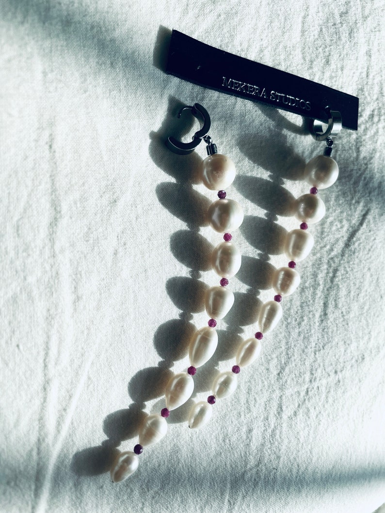 ES4 Boucles d'oreilles rubis perles longue chaîne Chaîne de corps fabriquée à la main en édition limitée de la collection Y MEKERA STUDIOS image 4