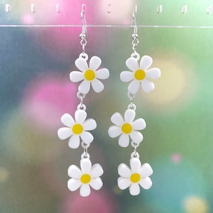 Daisy Chain Dangle Earrings