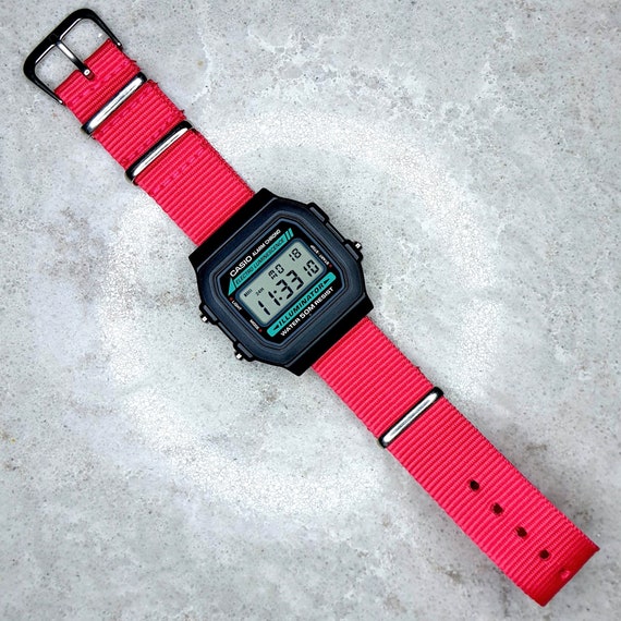 Casio 2025 illuminator pink