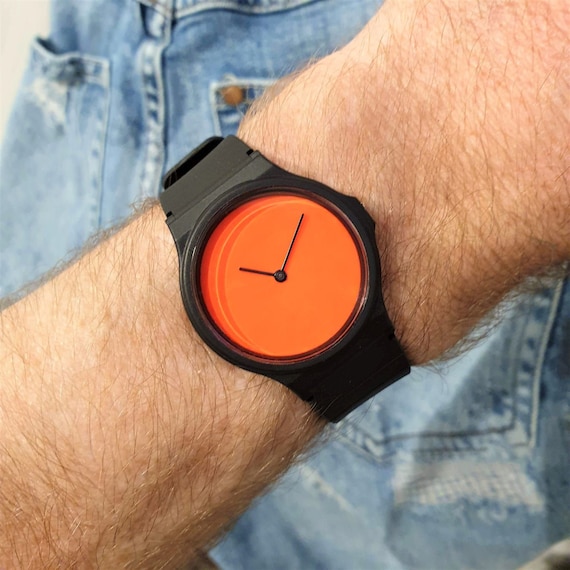Minimalist Classic Casio Watch With 