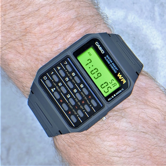 Reloj Calculadora Casio con Mod de Pantalla Verde (CA-53W-1ER)