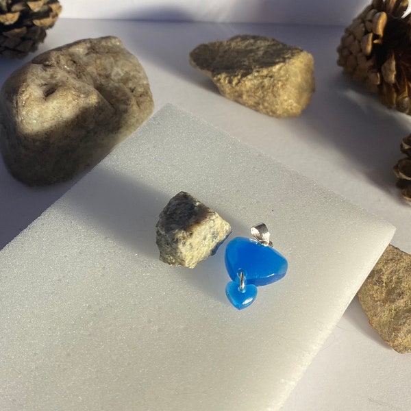 Pendentif double petits cœurs bleu