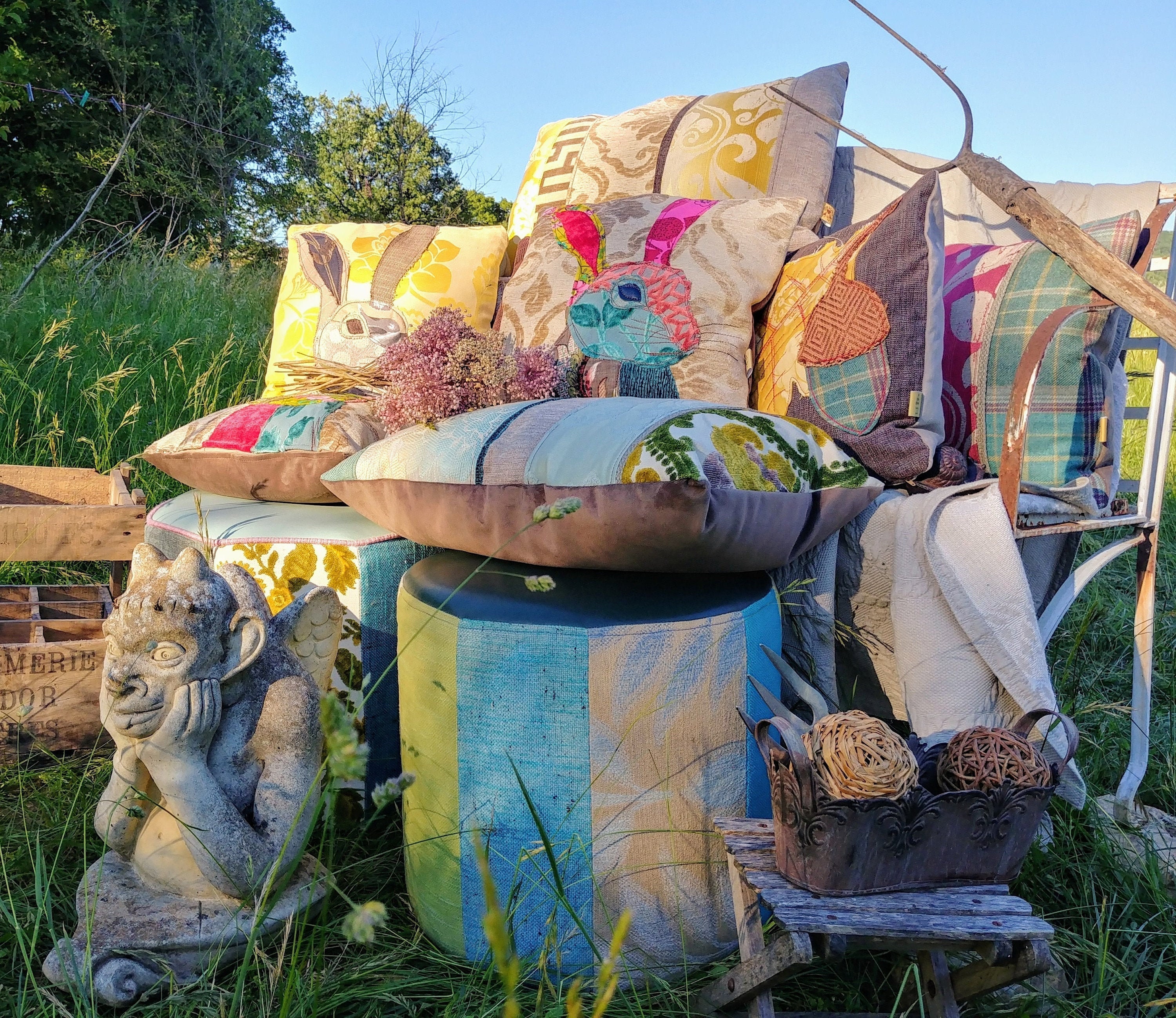 Joli Pouf Patchwork, Dessus en Cuir.