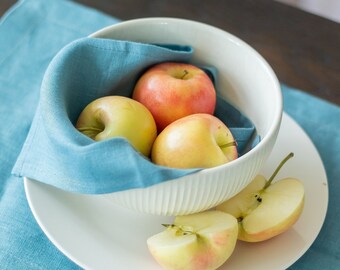 Turquoise Cloth Linen Napkins. Set of 2 colorful linen napkins. Stonewashed Table linens. Rustic Table decor.