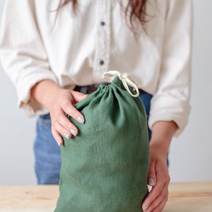 Linen storage Bag with drawstrings. Linen fresh bread keeper. Zero waste food storage. Baker Gift. Emerald Green