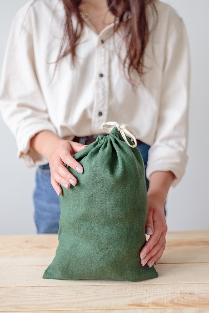 Linen storage Bag with drawstrings. Linen fresh bread keeper. Zero waste food storage. Baker Gift. Emerald Green