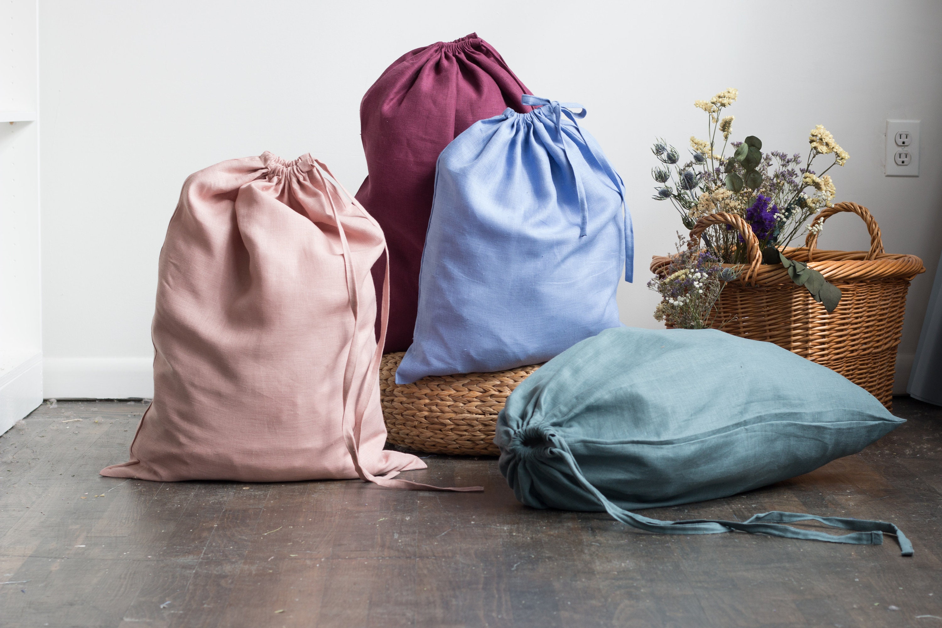 Delicates Mesh Laundry Bag - Hosiery Bag 6+1 Set: 2 Jumbo 2 Large 2 Medium  & Ironing Clothes - Colored Mesh Washing Drying Laundry Bag for Bra
