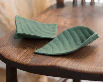 Green Linen leaf coaster. Double layer coasters. Set of 2,4,6 Cup Coasters. Minimalistic coffee table decor.