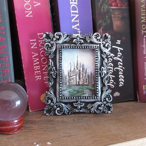 Victoriaans ingelijst kasteelschilderij - Gotisch kasteel-Dracula-kasteel - Transsylvanië-9,5x7,5cm, gegoten gips-aquarellen