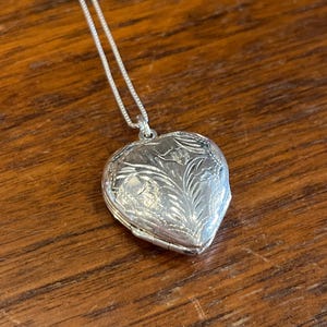Vintage Sterling Silver Floral 1 Inch Heart Double Locket Pendant Necklace Picture 24” Chain