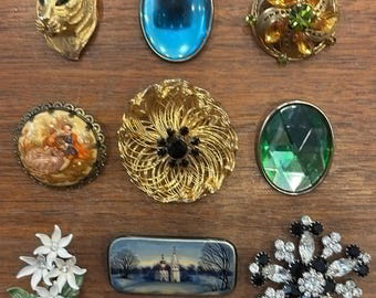 Vintage Jewelry Brooch Lapel Pins, Flowers Rococo Revival Russian Fedoskino, Oval and Round, Sizes Vary