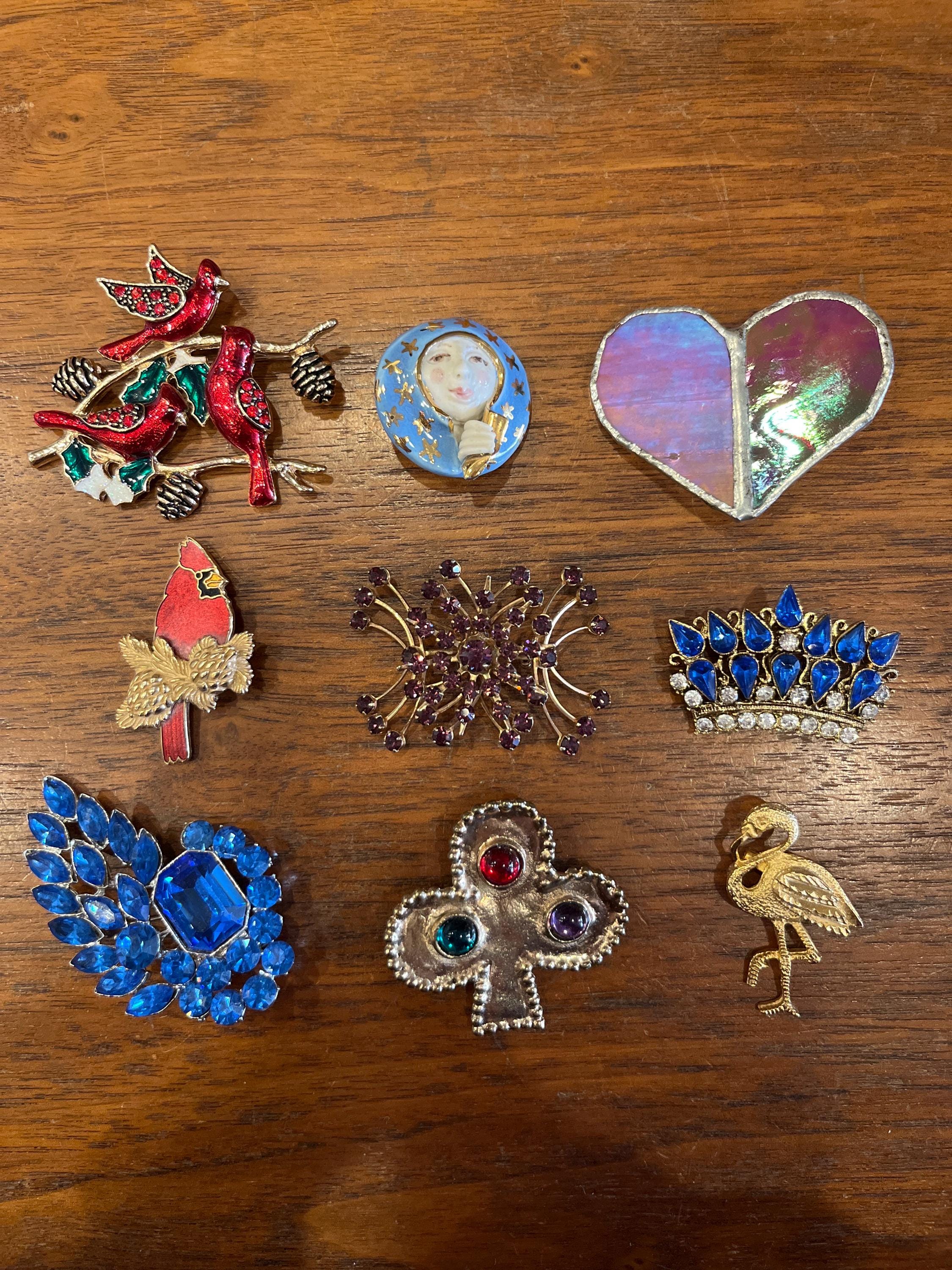 ハートちゃん❣️ミステリーセッティングブルーサファイアブローチ Juliana Heart Brooch - Etsy