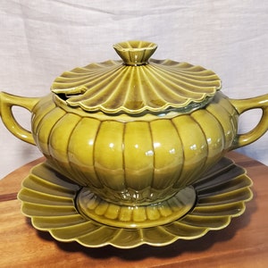 Mid Century California Pottery Avocado Green Tureen